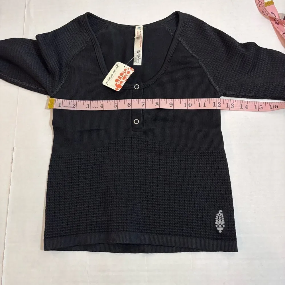 FREE PEOPLE MOVEMENT BAIL OUT LONG SLEEVE LAYER NEW with tags Size XS/S Black